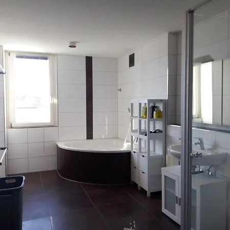 Apartamento Virginie - Grosszuegige 145 Qm Mit Balkon Und Parkplatz