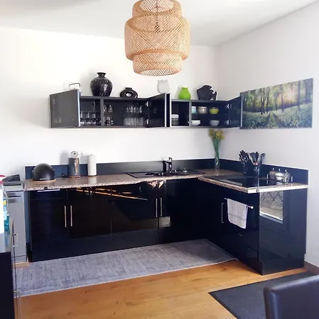 Virginie - Grosszuegige 145 Qm Mit Balkon Und Parkplatz Apartamento