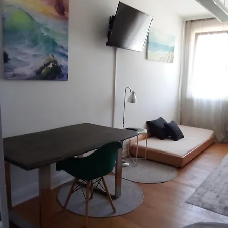 Virginie - Grosszuegige 145 Qm Mit Balkon Und Parkplatz Apartamento *